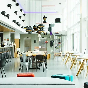 https://moxy-milan-malpensa-airport.italymilanhotels.net